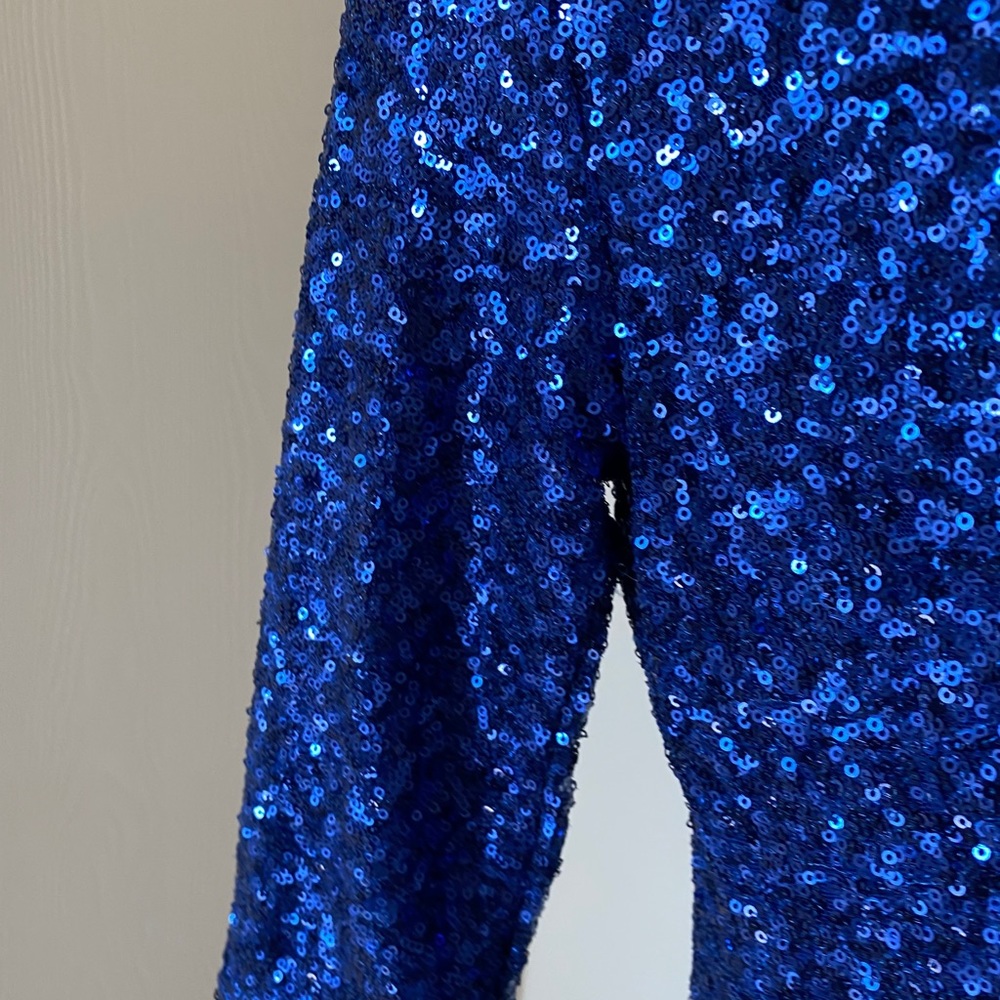 Dress - Picture 3 of 4
